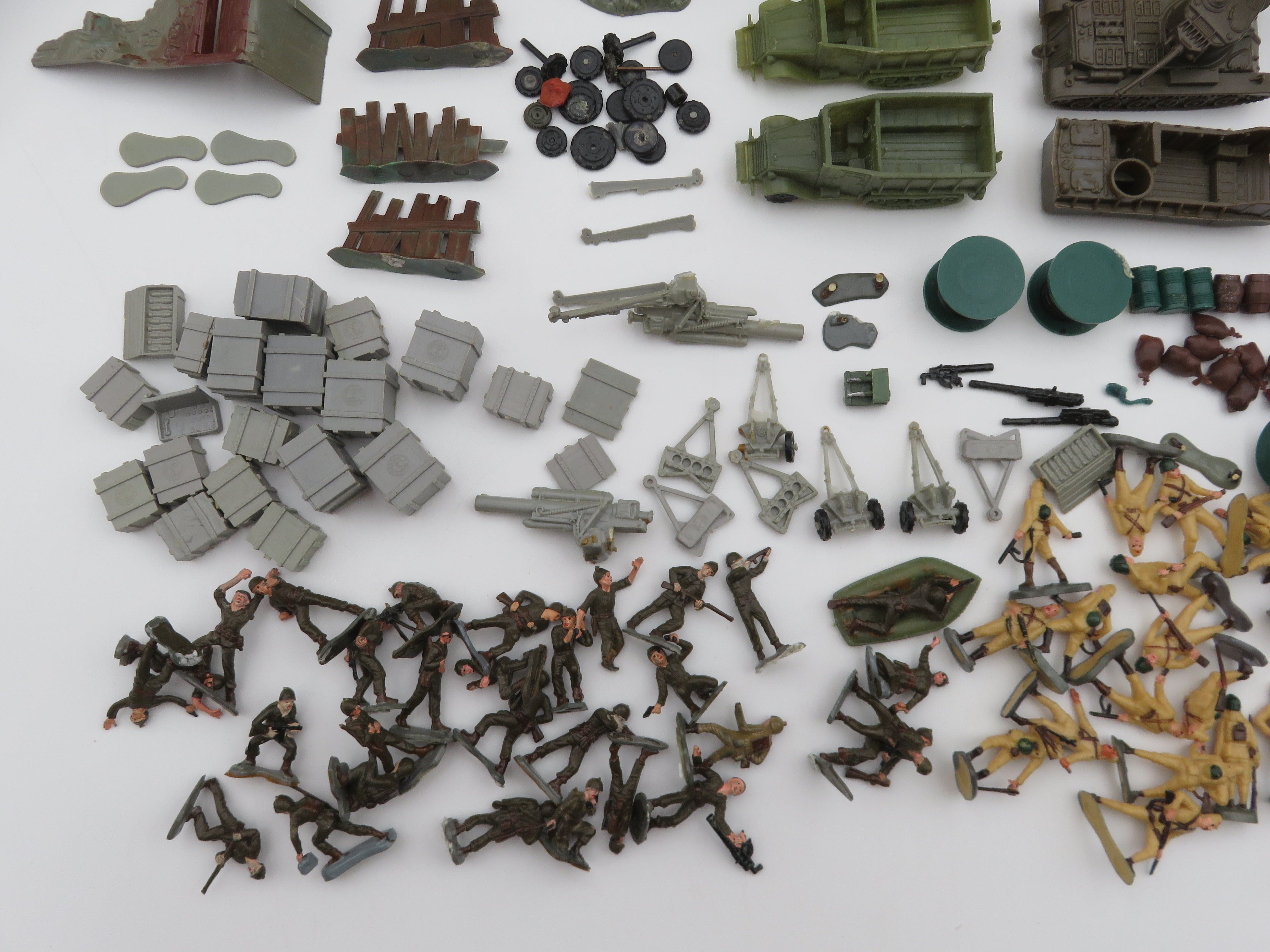 VINTAGE Sands of Iwo Jima Miniature Playset - Louis Marx & Co./Marx Toys (c. 1963) Collectible